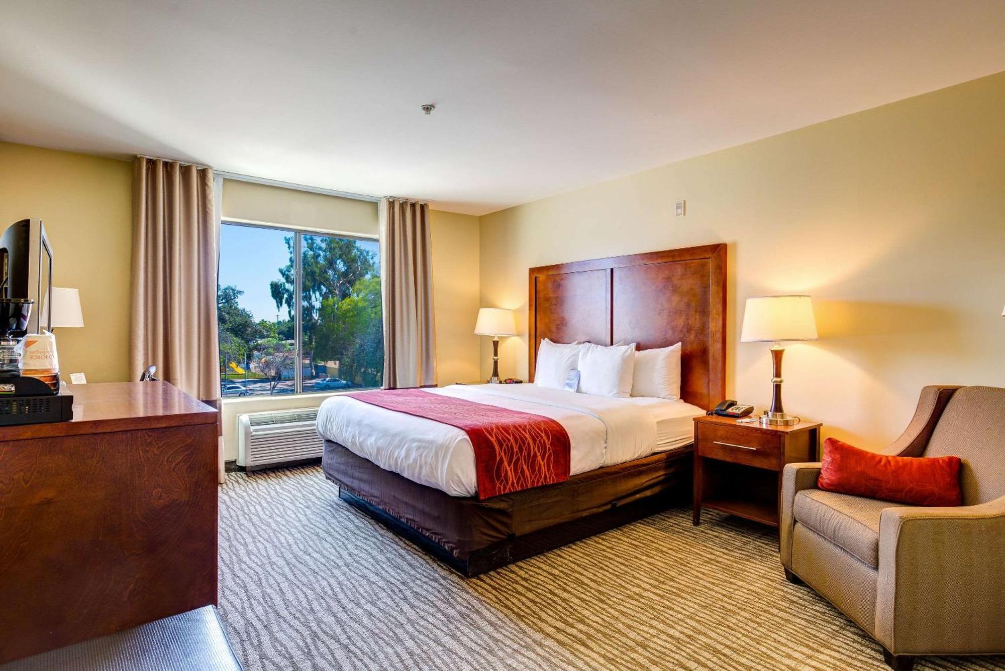 Comfort Inn Pomona Near Fairplex Εξωτερικό φωτογραφία